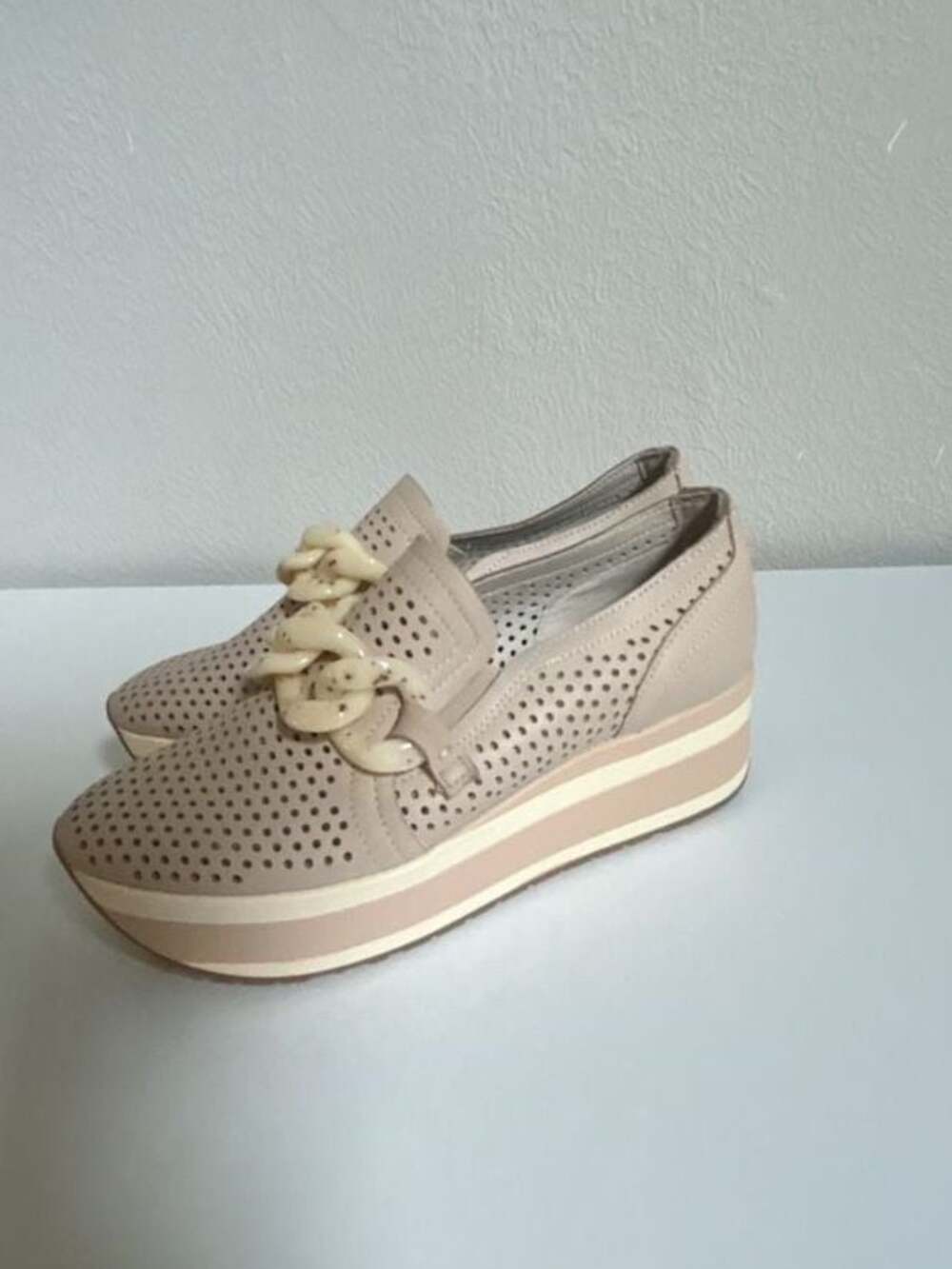 Dolce Vita Jhenee Leather Platform Sneakers Sand Nubuck Chain S 6.5 - Picture 2 of 16